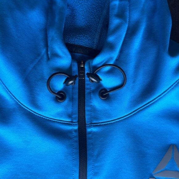 Reebok ZipUp Sweatshirt - Picture 3 of 9